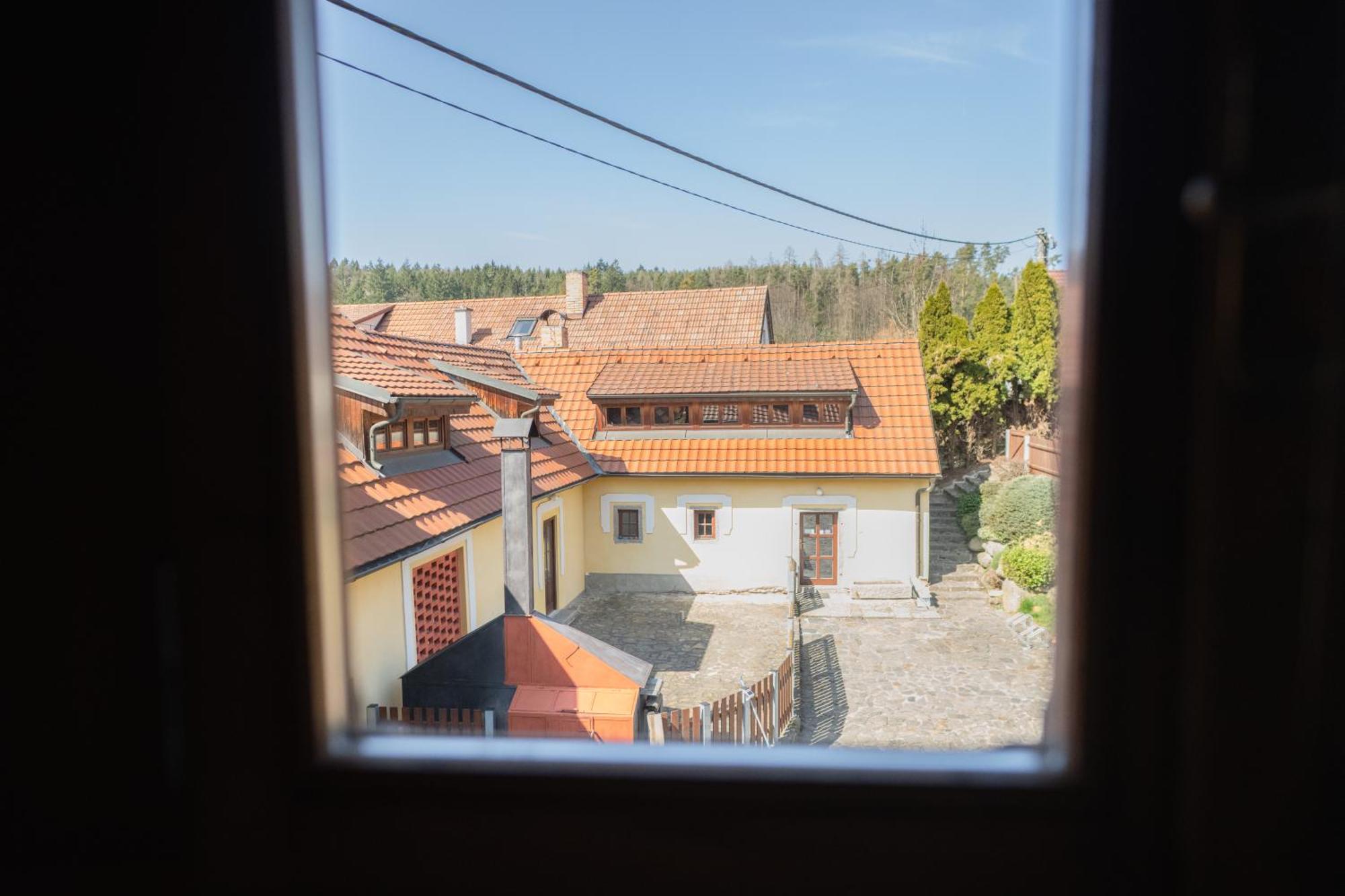 Mlyn Kamenice Klucenice Exteriör bild