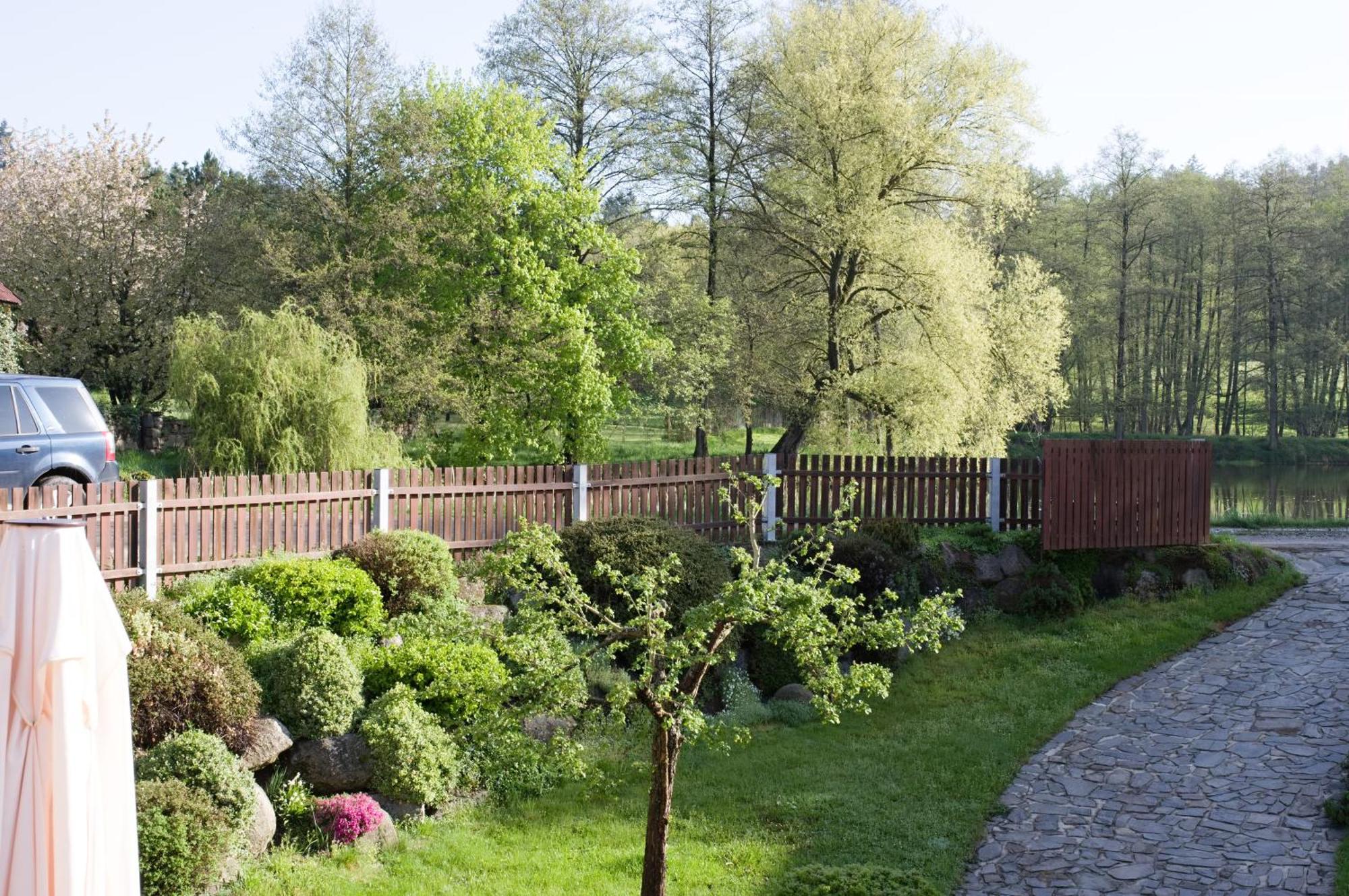 Mlyn Kamenice Klucenice Exteriör bild